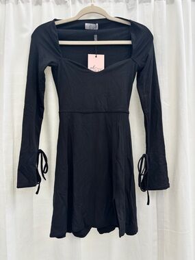 Oh Polly Black Long Sleeve Sweetheart Mini Dress